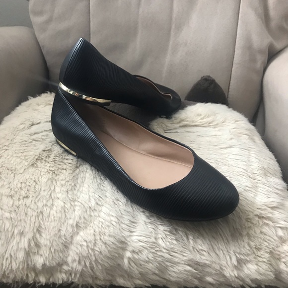 Shoes - Picture 2 of 2